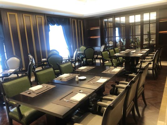 Fünf-Sternehotel-internationales Hotel-Gewohnheits-Speisetisch stellte abgrifffesten wasserdichten kundengebundenen Sofa Set ein