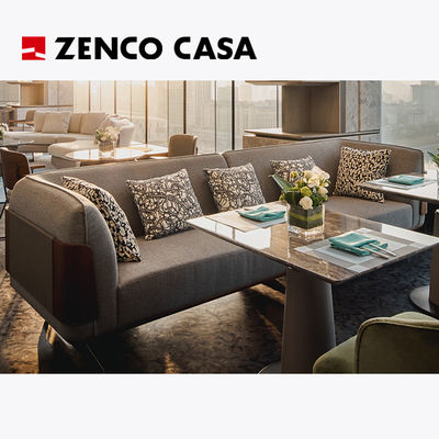 Möbel für die Hotelhalle mit Sofa und Tisch